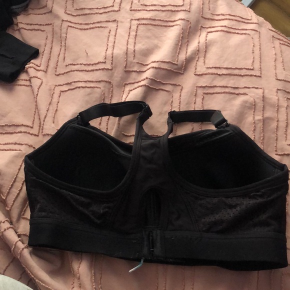 Sports bra - Picture 2 of 2